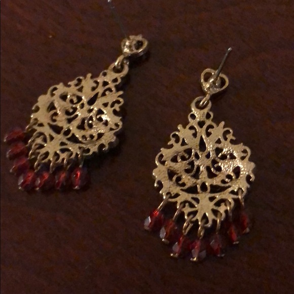 ✨Deep Red and Gold Chandelier Earrings ✨ ♥️ - Picture 6 of 6